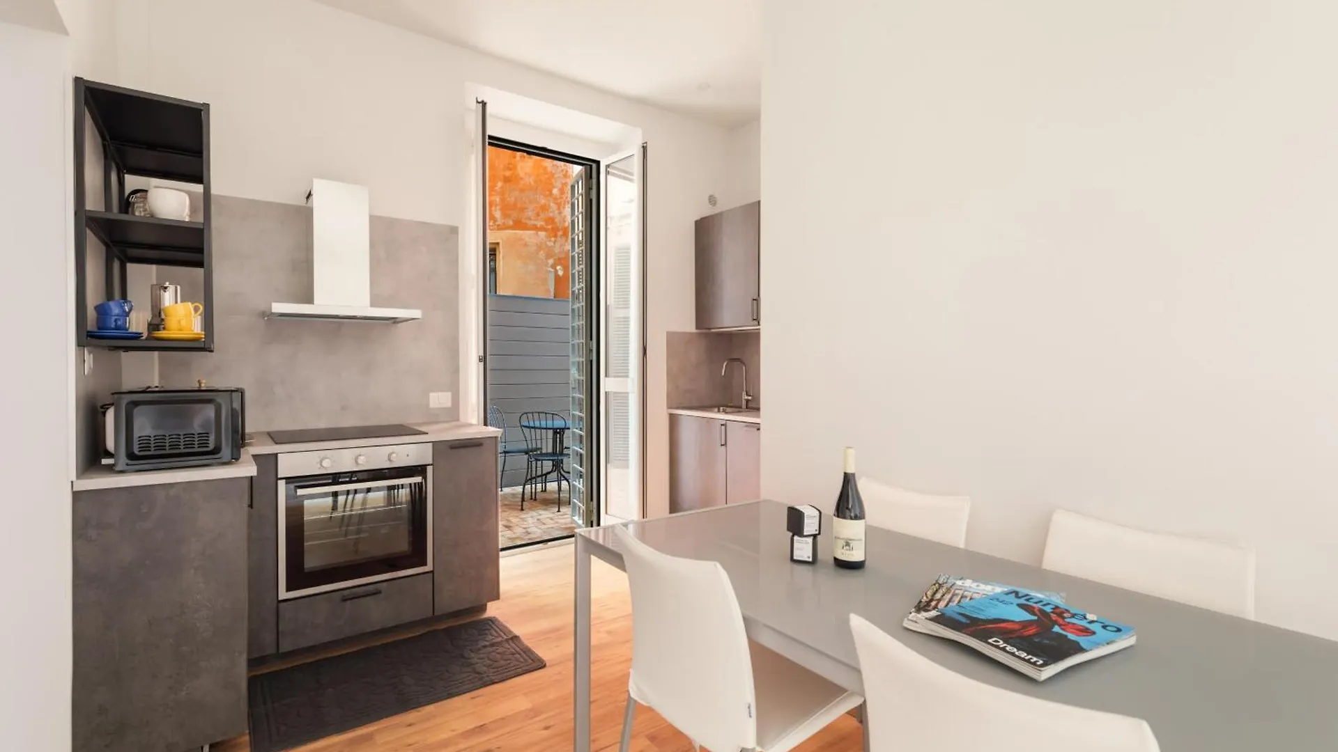Vatican Lovely 2Br Apartment With Terrace Rzym 0*,